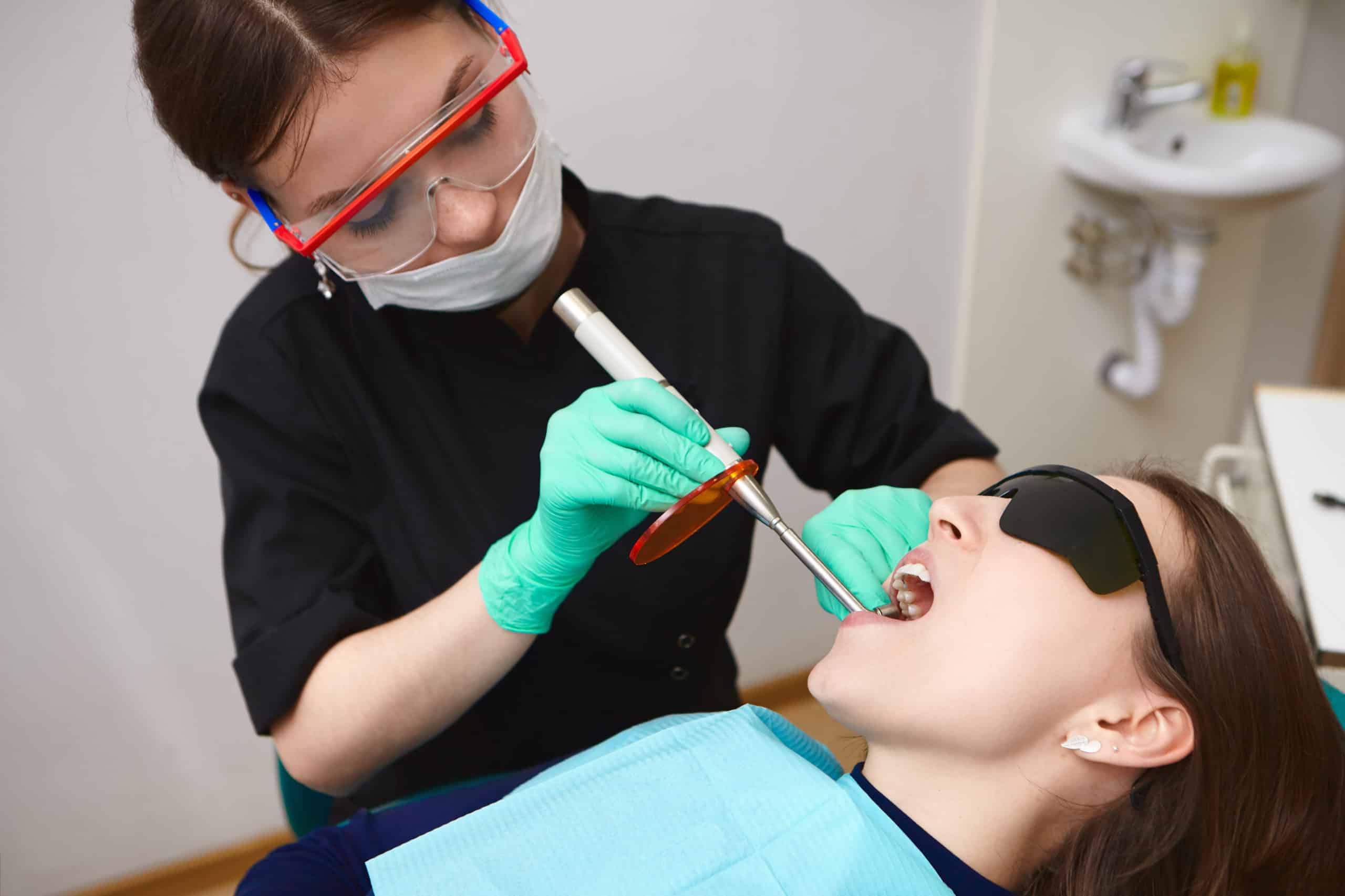 How Professional Teeth Whitening Can Help You Get a Beautiful Smile